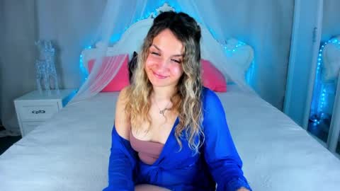 milkablond online show from 1, 4, 2026