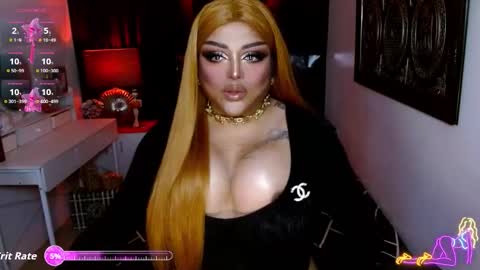 milkshakelavinia online show from 4, 12, 2025