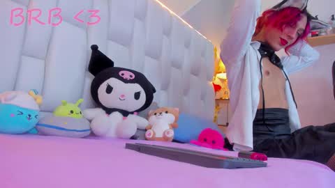 Snapshot of milkwhore1 chatting on 19, 9, 2025 Michelle online show from 19, 9, 2025