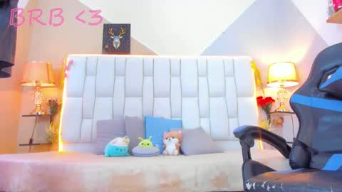 Snapshot of milkwhore1 chatting on 22, 9, 2025 Michelle online show from 22, 9, 2025