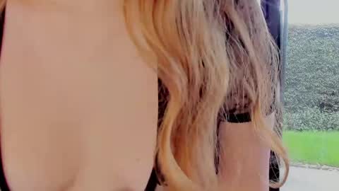 Snapshot of milky_0 chatting on 18, 4, 2026 milky_0 online show from 18, 4, 2026