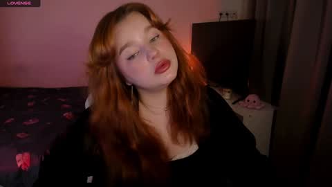 Snapshot of milky_wayx chatting on 4, 12, 2024 Lisa online show from 4, 12, 2024