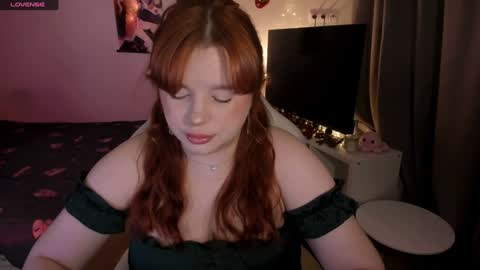 Snapshot of milky_wayx chatting on 28, 12, 2024 Lisa online show from 28, 12, 2024