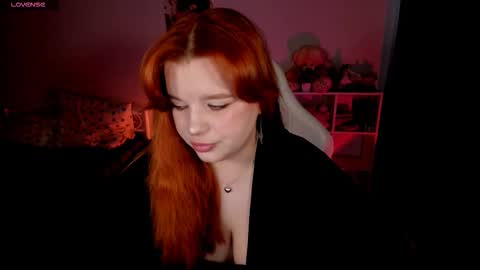 Snapshot of milky_wayx chatting on 2, 10, 2025 Lisa online show from 2, 10, 2025