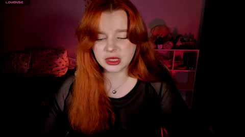 Snapshot of milky_wayx chatting on 7, 10, 2025 Lisa online show from 7, 10, 2025