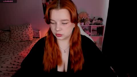 Snapshot of milky_wayx chatting on 21, 10, 2025 Lisa online show from 21, 10, 2025