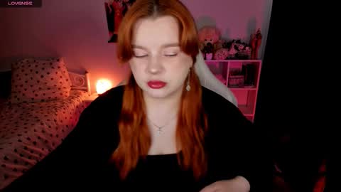 Snapshot of milky_wayx chatting on 27, 10, 2025 Lisa online show from 27, 10, 2025