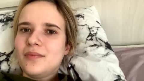 Snapshot of milkybaby269137 chatting on 8, 2, 2025 milkybaby269137 online show from 8, 2, 2025