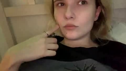 Snapshot of milkybaby269137 chatting on 1, 3, 2025 milkybaby269137 online show from 1, 3, 2025