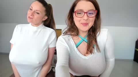 Snapshot of milkykandy chatting on 8, 3, 2026 Livia online show from 8, 3, 2026