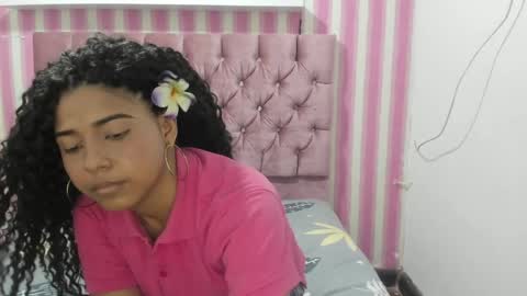 Snapshot of milkylove_19_ chatting on 8, 4, 2026 milkylove_19_ online show from 8, 4, 2026