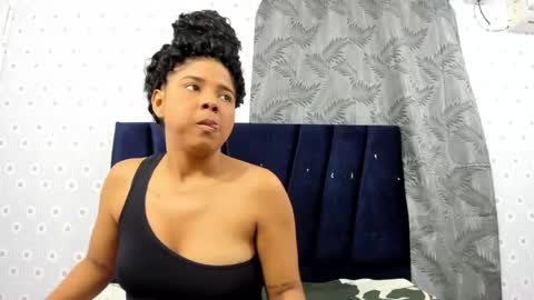 Snapshot of milkylove_19_ chatting on 11, 4, 2026 milkylove_19_ online show from 11, 4, 2026