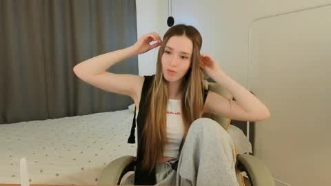 Snapshot of milla_bellaa chatting on 2, 4, 2026 Eva online show from 2, 4, 2026