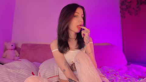 Snapshot of milla_remmy chatting on 22, 4, 2026 Milla online show from 22, 4, 2026