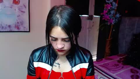 Snapshot of millacounisslosexanal chatting on 8, 11, 2025 Violeta online show from 8, 11, 2025