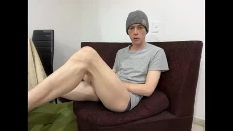 Snapshot of millerjdm chatting on 21, 9, 2025 SlimnHungOH online show from 21, 9, 2025