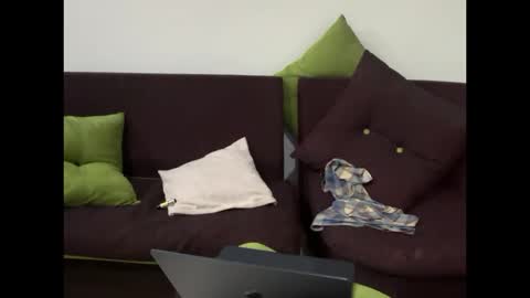 Snapshot of millerjdm chatting on 18, 10, 2025 SlimnHungOH online show from 18, 10, 2025