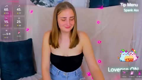 Snapshot of millibrooks chatting on 13, 9, 2025 Milly online show from 13, 9, 2025