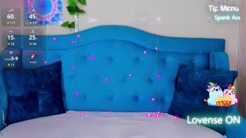 Snapshot of millibrooks chatting on 1, 11, 2025 Milly online show from 1, 11, 2025