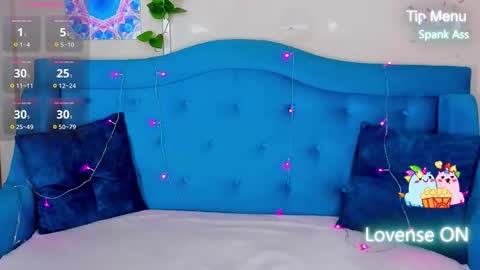 Snapshot of millibrooks chatting on 25, 11, 2025 Milly online show from 25, 11, 2025