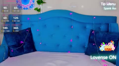 Snapshot of millibrooks chatting on 27, 11, 2025 Milly online show from 27, 11, 2025