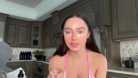 Snapshot of milliexhart chatting on 4, 3, 2026 milliexhart online show from 4, 3, 2026