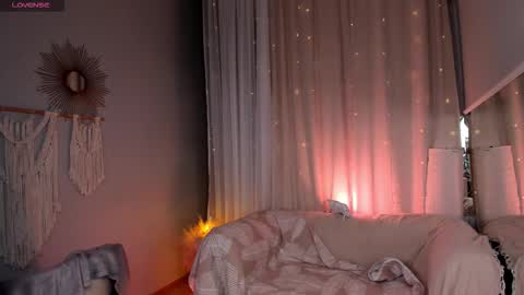 Snapshot of milliminimouse chatting on 3, 3, 2026 milliminimouse online show from 3, 3, 2026