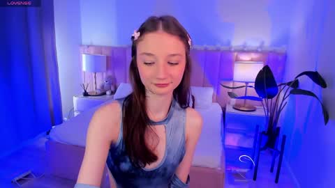 Snapshot of milliminimouse chatting on 2, 4, 2026 milliminimouse online show from 2, 4, 2026