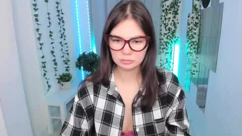 Snapshot of milly_brown_ chatting on 17, 3, 2026 Welcome My name is Tina online show from 17, 3, 2026