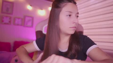 Snapshot of milly_kenner chatting on 8, 4, 2026 MILLY online show from 8, 4, 2026