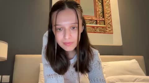 Snapshot of millypetite chatting on 2, 11, 2025 Milly online show from 2, 11, 2025