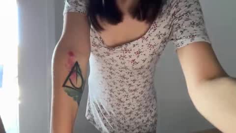 Snapshot of millypetite chatting on 24, 11, 2025 Milly online show from 24, 11, 2025