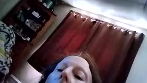 Snapshot of miloanj chatting on 20, 4, 2026 miloanj online show from 20, 4, 2026