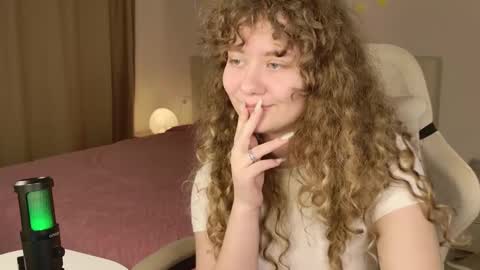 milounee online show from 9, 2, 2026