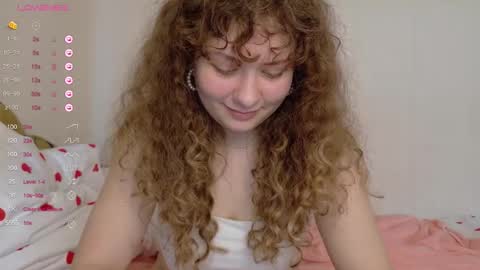 Snapshot of milounee chatting on 8, 3, 2026 milounee online show from 8, 3, 2026