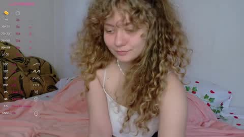 Snapshot of milounee chatting on 1, 4, 2026 milounee online show from 1, 4, 2026