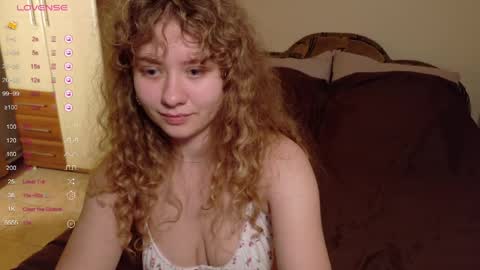 Snapshot of milounee chatting on 9, 4, 2026 milounee online show from 9, 4, 2026