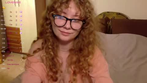 Snapshot of milounee chatting on 14, 4, 2026 milounee online show from 14, 4, 2026