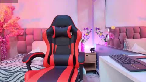  Milu Belucci  online show from 4, 2, 2026