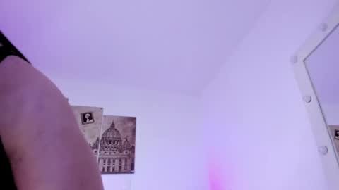 Snapshot of milu_cooper chatting on 4, 10, 2025 milu modelo independiente .onlyfans kmila model online show from 4, 10, 2025