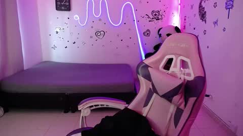 Snapshot of milusolers chatting on 30, 11, 2025 Milusolers online show from 30, 11, 2025