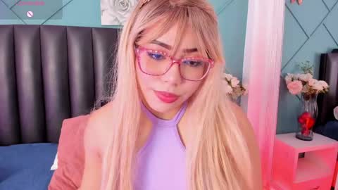 Snapshot of miluvegaa_ chatting on 9, 5, 2026 MiLu online show from 9, 5, 2026