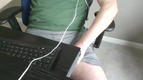 Snapshot of milwaukeebadger24 chatting on 29, 4, 2026 milwaukeebadger24 online show from 29, 4, 2026