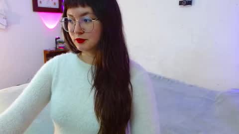 Snapshot of mily_baker chatting on 24, 10, 2025 mily_baker online show from 24, 10, 2025