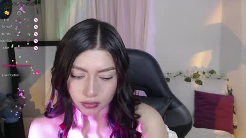 Snapshot of mily_thomson_b chatting on 20, 4, 2026 Mily online show from 20, 4, 2026