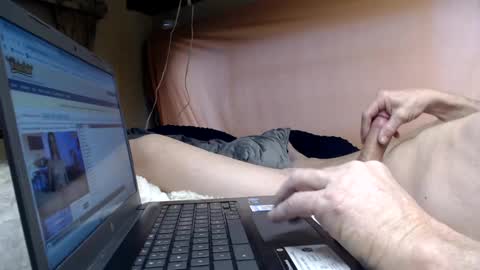 Snapshot of mimes32 chatting on 8, 2, 2025 mimes32 online show from 8, 2, 2025