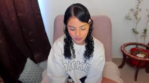 Mimii  online show from 30, 11, 2025