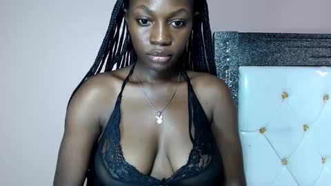 Snapshot of mimiebony chatting on 28, 3, 2026 mimiebony online show from 28, 3, 2026