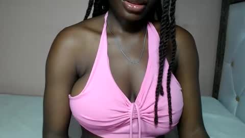 Snapshot of mimiebony chatting on 22, 5, 2026 mimiebony online show from 22, 5, 2026