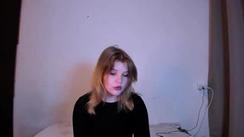 hi Im Mina  online show from 6, 1, 2025